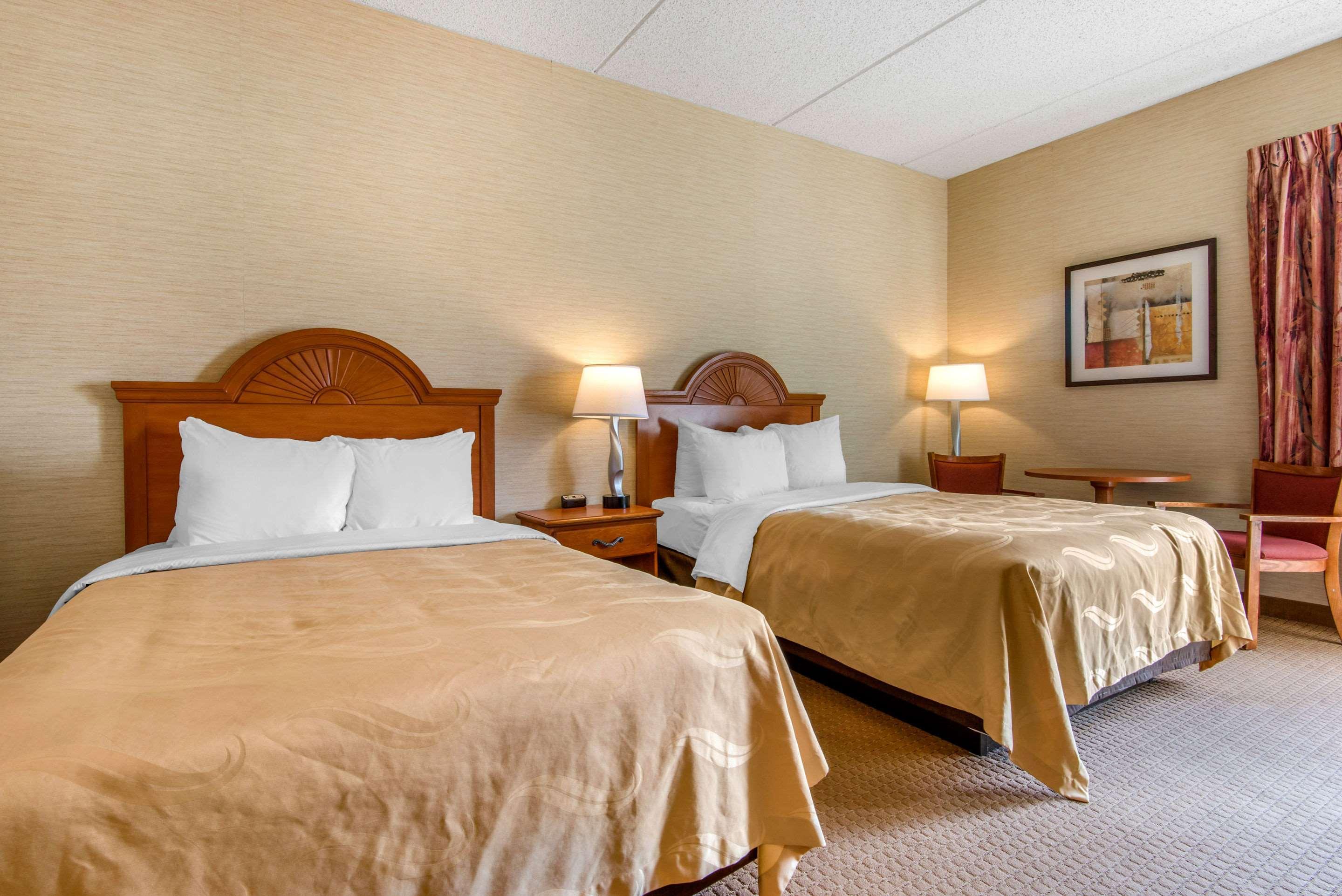 Hotel Quality & *