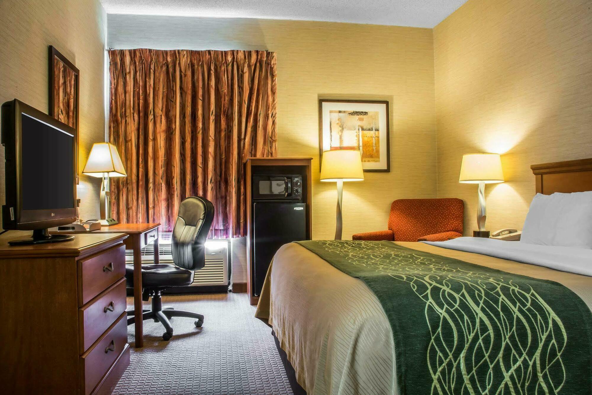Hotel Quality & *